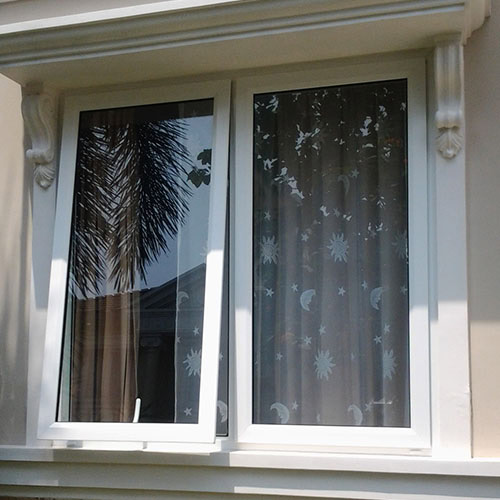 model top hung